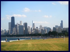 Views from Lincoln Park and North Ave Beach 06 - downtown Chicago from the North